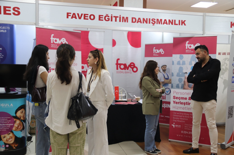 BUÜ Kariyer Fuarı'nda öğrenci ve firmalar buluştu -Bursa Hayat-2