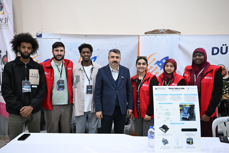 Yıldırım’da gençlik rüzgarı Teknoloji ve bilimle dolu festival başladı - Bursa Hayat Gazetesi-3