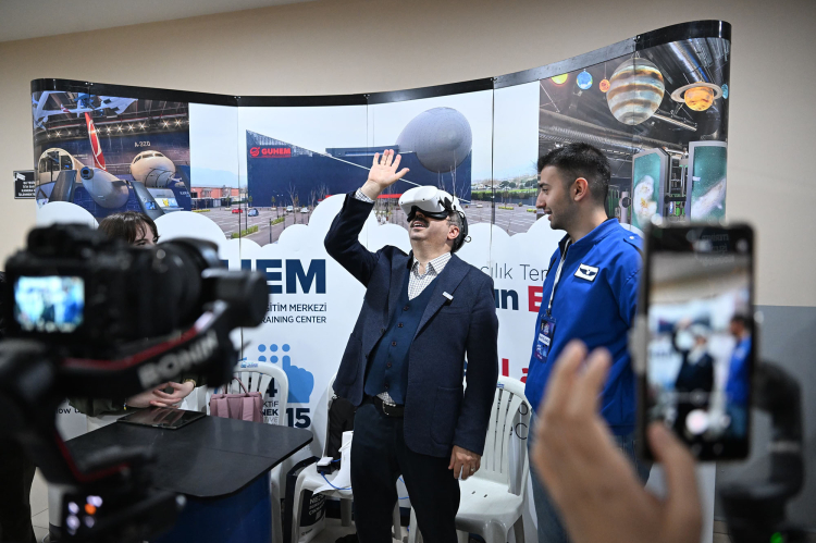 Yıldırım’da gençlik rüzgarı Teknoloji ve bilimle dolu festival başladı - Bursa Hayat Gazetesi-6