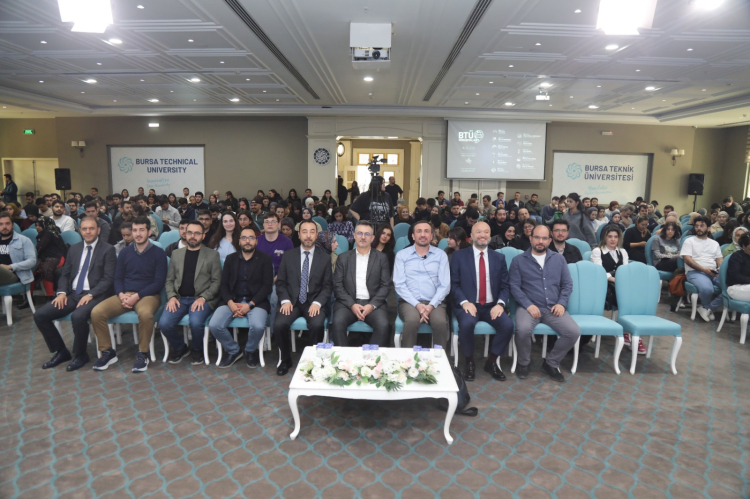 BTÜ Konuşmaları’nda “Fizik ve Evren” konuşuldu - Bursa Hayat Gazetesi-2