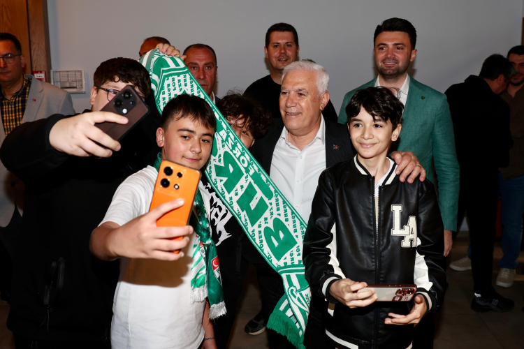 Bursaspor’un kalbi Altıparmak’ta yeniden atacak: Kapalı tribün ve müze projesi yolda - Bursa Hayat Gazetesi-3