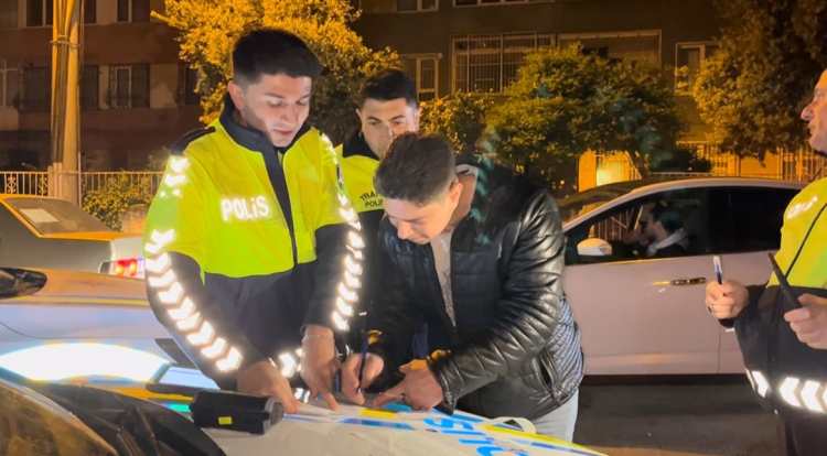 Bursa’da alkollü yakalandı “pişmanım” dese de içmeye devam etti - Bursa Hayat Gazetesi-2