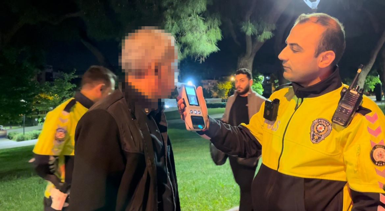 Polisi görünce aracı bıraktı ama yakalanmaktan kaçamadı!-Bursa Hayat Gazetesi-2