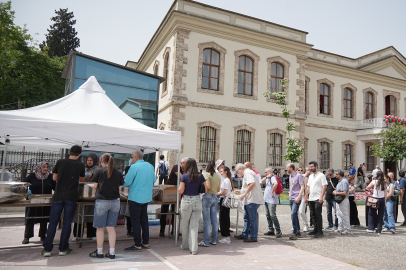 Geçmişe yolculuk! Mezunlar Bursa Erkek Lisesi’nde buluştu