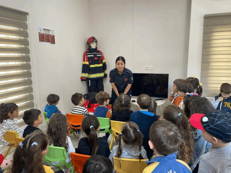 Minikler trafik kurallarını uygulamalı öğrendi - Bursa Hayat Gazetesi-2