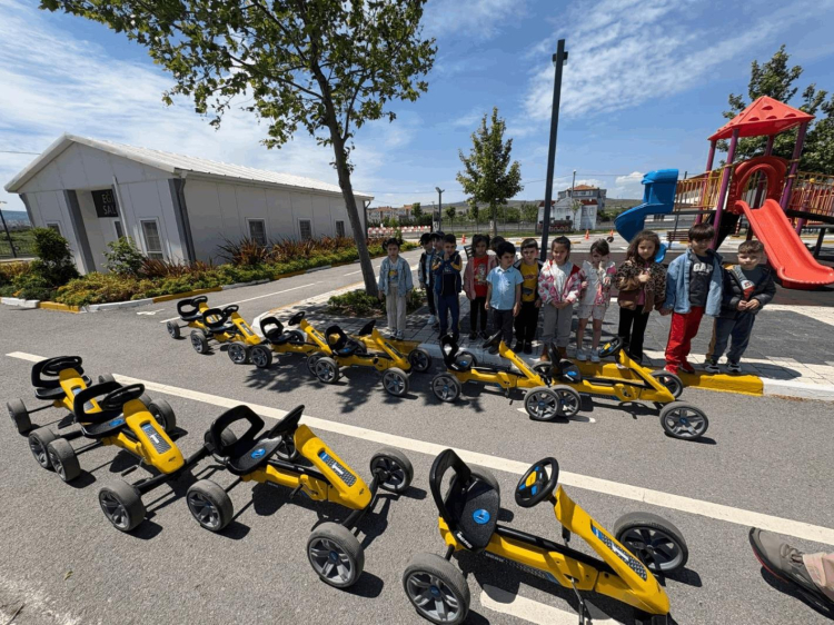 Minikler trafik kurallarını uygulamalı öğrendi - Bursa Hayat Gazetesi-3