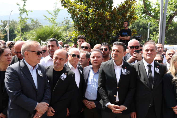 Ferdi Zeyrek son yolculuğuna uğurlandı-Bursa Hayat Gazetesi-2