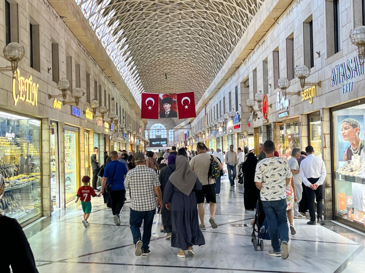 Bayram sonrası çarşıda kalabalık var, satış yok! -Bursa Hayat-2