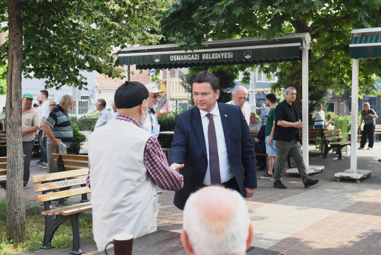 Başkan Erkan Aydın Kemerçeşme'de vatandaşlarla kahvaltıda buluştu - Bursa Hayat Gazetesi-2