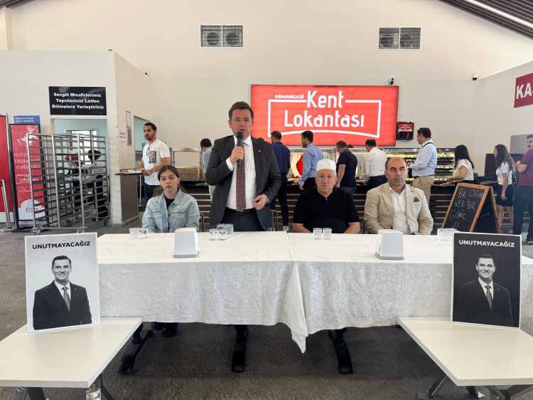 Osmangazi Kent Lokantası’nda Ferdi Zeyrek anısına ücretsiz yemek ikramı - Bursa Hayat Gazetesi-2