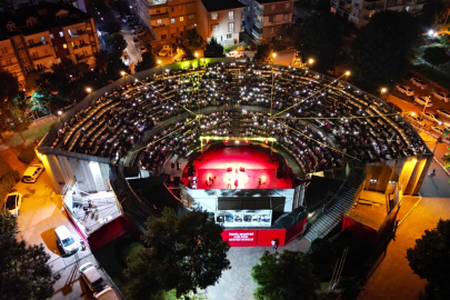İnegöl’de halk oyunlarıyla dolu bir gece