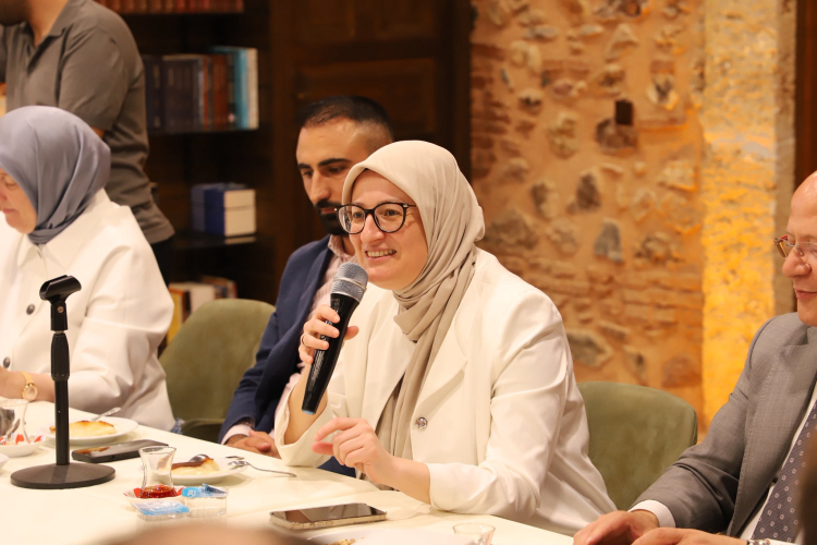 AK Parti heyetinden Birlik Vakfı Bursa Şubesi’ne ziyaret - Bursa Hayat Gazetesi-5