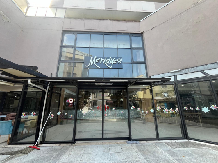 Bursa’nın efsane AVM’si Meridyen’de sessizlik hakim - Bursa Hayat Gazetesi-4