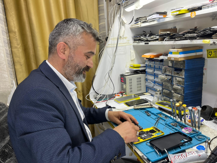 Bursa'da telefon tamircisinden önemli uyarı! -Bursa Hayat-3