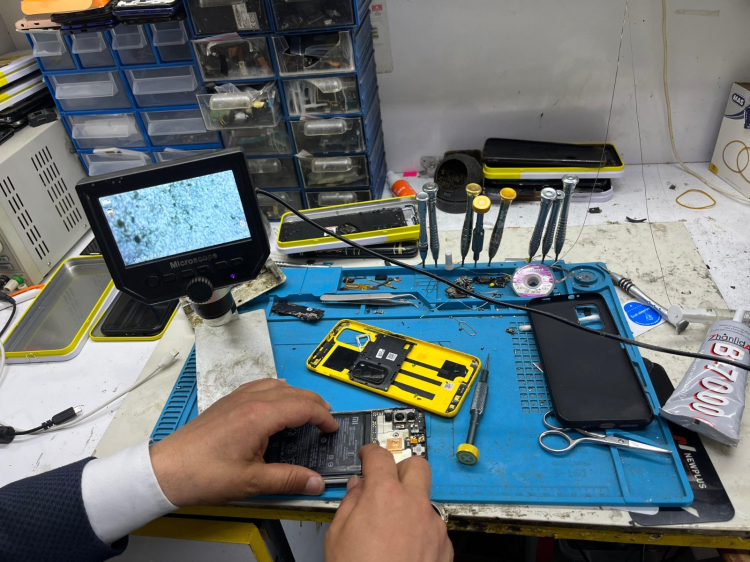 Bursa'da telefon tamircisinden önemli uyarı! -Bursa Hayat-4