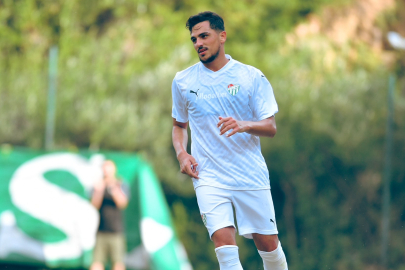 Bursaspor Mücahit Can Akçay ile yolları ayırdı! Yeni takımı belli oldu
