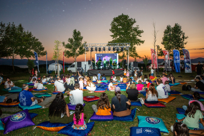 MobilFest 2025'in ikinci durağı İznik sahil meydanı oldu