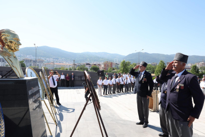 Kıbrıs Barış Harekatı’nın 51. yılında Mihraplı Şehitliği’nde tören