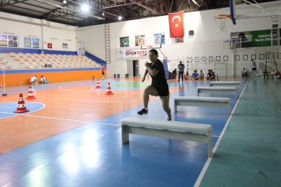 İnegöl Belediyesi’nden genç sporculara kariyer yolunda destek