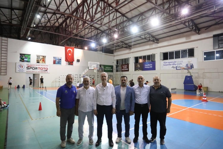 İnegöl Belediyesi’nden genç sporculara kariyer yolunda destek - Bursa Hayat Gazetesi-3