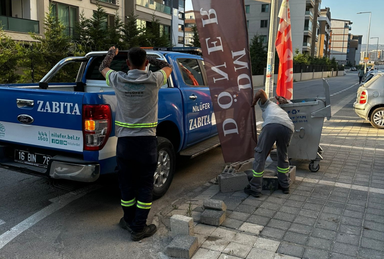 Nilüfer’de görsel kirliliğe ekiplerden müdahale! - Bursa Hayat Gazetesi-2