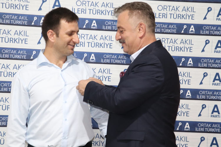 Anahtar Parti Karacabey’de yeni üyelerle büyüyor -Bursa Hayat-2