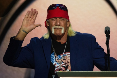 WWE’nin efsane ismi Hulk Hogan’dan acı haber!