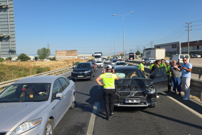 Bursa-Ankara yolunda üç araç çarpıştı