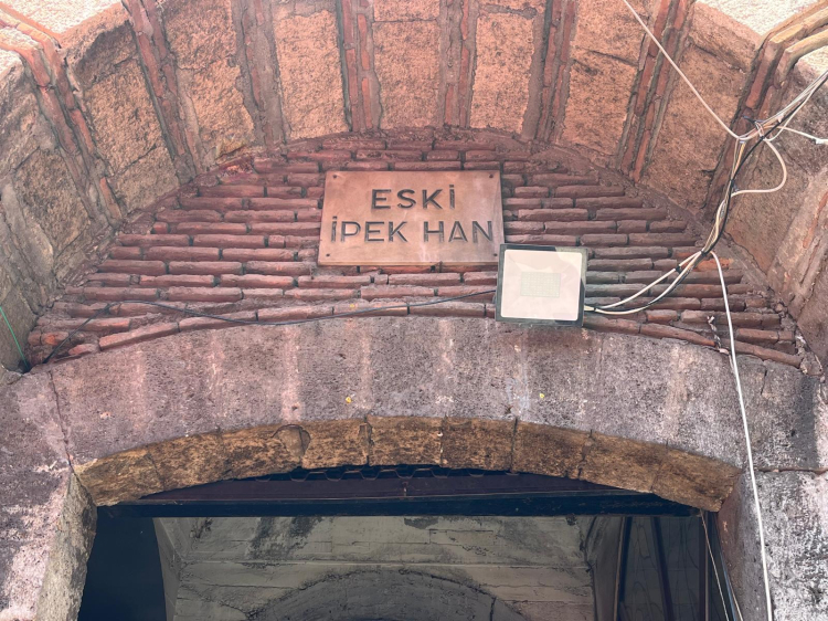 Bursa’nın unutulan İpek Han’ı harabeye döndü! Restorasyon çağrısı -Bursa Hayat-2