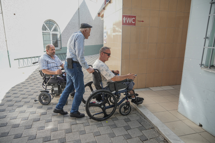 Bursa’da engellilerin ibadet mücadelesi: “Sesimizi artık duyun”-Bursa Hayat Gazetesi-2