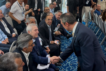 Kurulda gergin anlar! Aziz Yıldırım'dan adaylık açıklaması