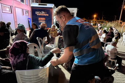 AK Parti Gençlik Kolları, Bursa’da yangın mağdurlarına destek oldu