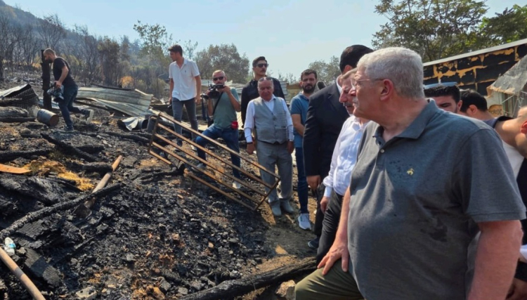 İYİ Parti lideri Dervişoğlu Bursa'da yangın bölgesini ziyaret etti - Bursa Hayat Gazetesi-4