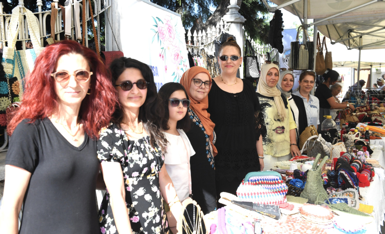 Kadının emeği Bursa Osmangazi’de sokağa taştı - Bursa Hayat Gazetesi-4