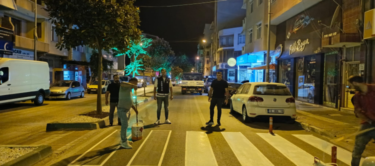Karacabey’de yaya güvenliği için önemli adım: Yaya geçitleri yenilendi - Bursa Hayat Gazetesi-3