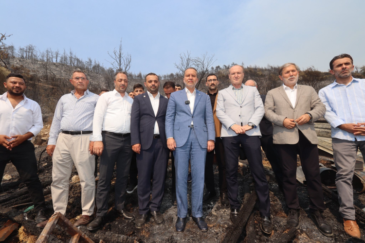 Fatih Erbakan’dan Bursa’da yangın bölgesine geçmiş olsun ziyareti - Bursa Hayat Gazetesi-3