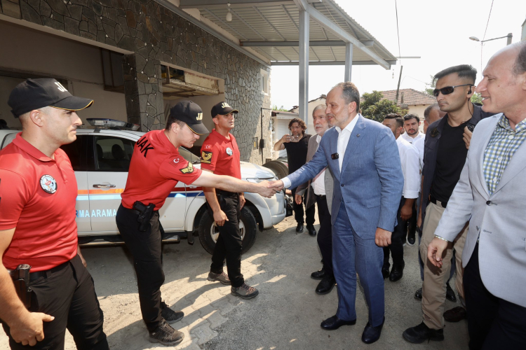 Fatih Erbakan’dan Bursa’da yangın bölgesine geçmiş olsun ziyareti - Bursa Hayat Gazetesi-6