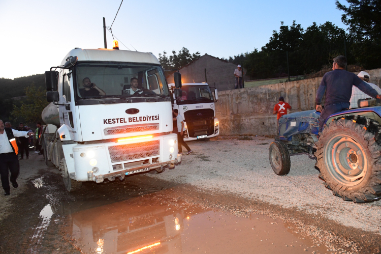 Bursa Kestel’de orman yangınına hızlı müdahale! Başkan Erol’dan açıklama -Bursa Hayat-2