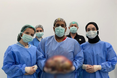 Bursa'da karnındaki 10 kiloluk kitle başarıyla çıkarıldı