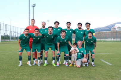 Bursaspor, antrenman maçında moral depoladı