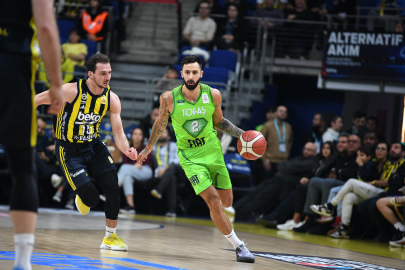 TOFAŞ'ta devam kararı: Alex Perez yeni sezonda da mavi yeşilli formayı giyecek