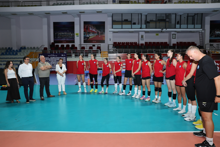Nilüfer Belediyespor Eker Kadın Voleybol Takımı, iddialı geliyor! Bursa Hayat-2