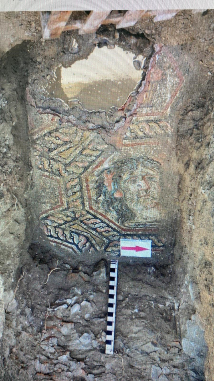 Bursa İznik'te tarihe ışık tutan mozaik keşfi!  -Bursa Hayat-6