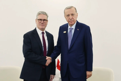 Cumhurbaşkanı Erdoğan’dan İngiltere Başbakanı Starmer’a Gazze tebriği