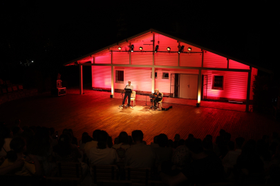 Nilüfer’de yaz tiyatrosu başladı