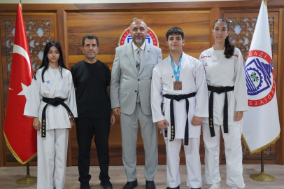 Genç karatecilerden Başkan Aydın’a ziyaret!