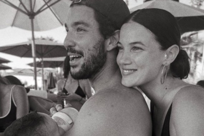 Pınar Deniz ve Kaan Yıldırım oğullarıyla ilk tatillerini paylaştı