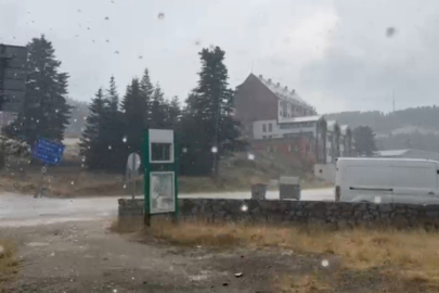 Kavurucu sıcaklıklara Uludağ'da 10 dakikalık yaz yağmuru molası