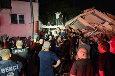 Bursa'dan çok sayıda ekip deprem bölgesine sevk edildi