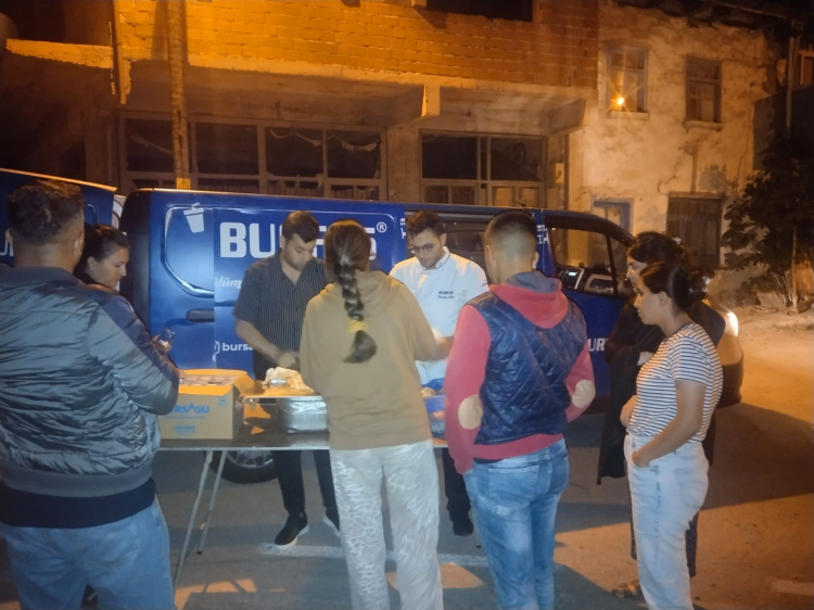 Deprem sonrası dayanışma! Bursa’dan ekipler sahada aktif görev aldı -Bursa Hayat-2
